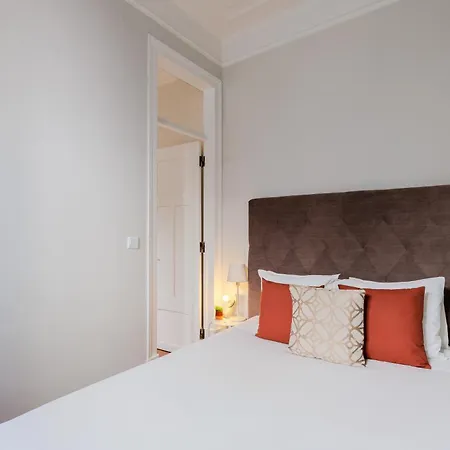 Stunning River View 3br Near Alfama - Renovated