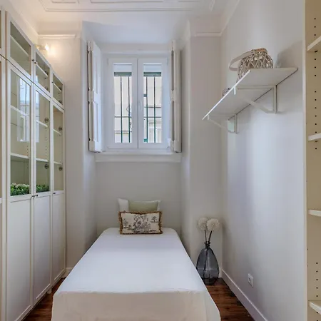 דירה Stunning River View 3br Near Alfama - Renovated