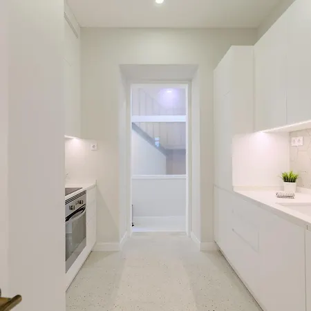 דירה Stunning River View 3br Near Alfama - Renovated ליסבון